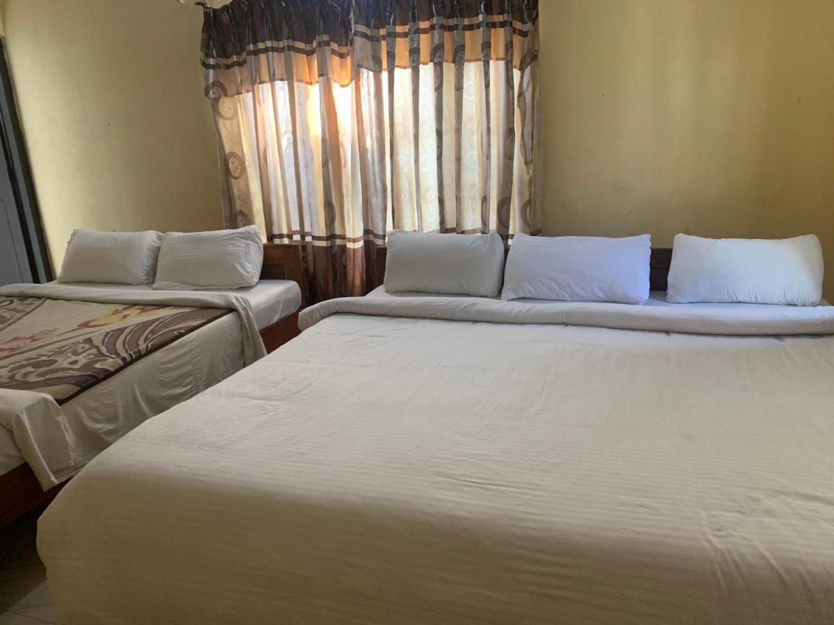Hotel Peace Ganga Inn Pokhara Luaran gambar
