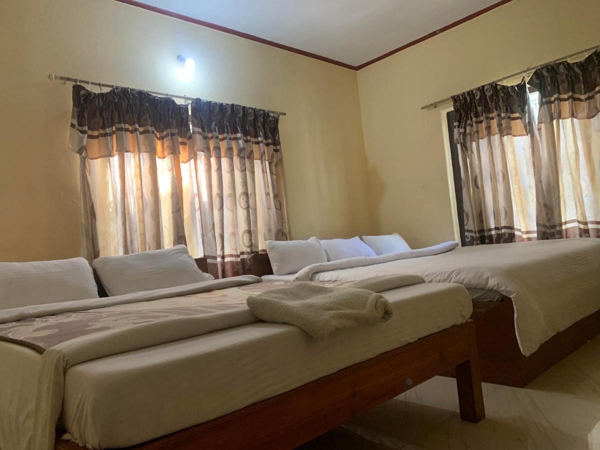 Hotel Peace Ganga Inn Pokhara Luaran gambar
