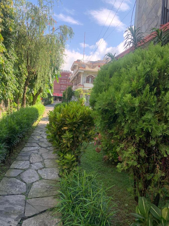 Hotel Peace Ganga Inn Pokhara Luaran gambar