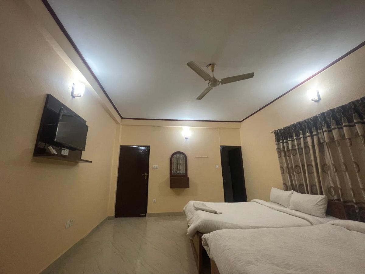 Hotel Peace Ganga Inn Pokhara Luaran gambar
