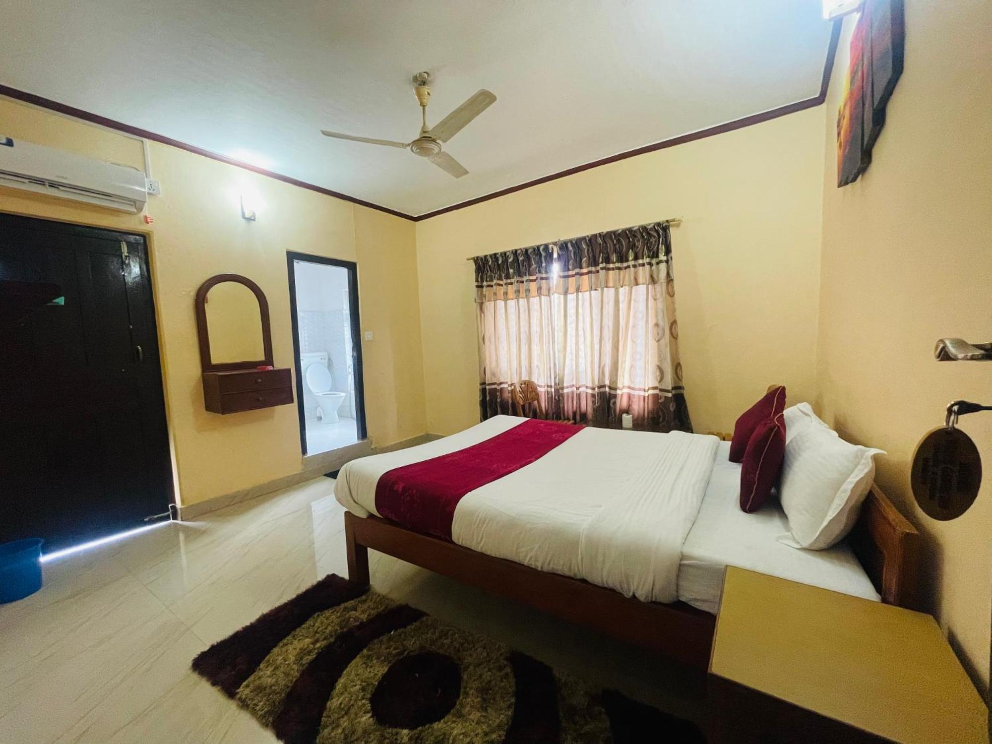 Hotel Peace Ganga Inn Pokhara Luaran gambar