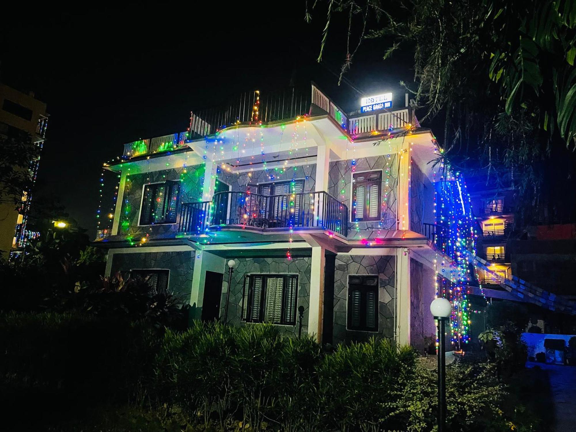 Hotel Peace Ganga Inn Pokhara Luaran gambar