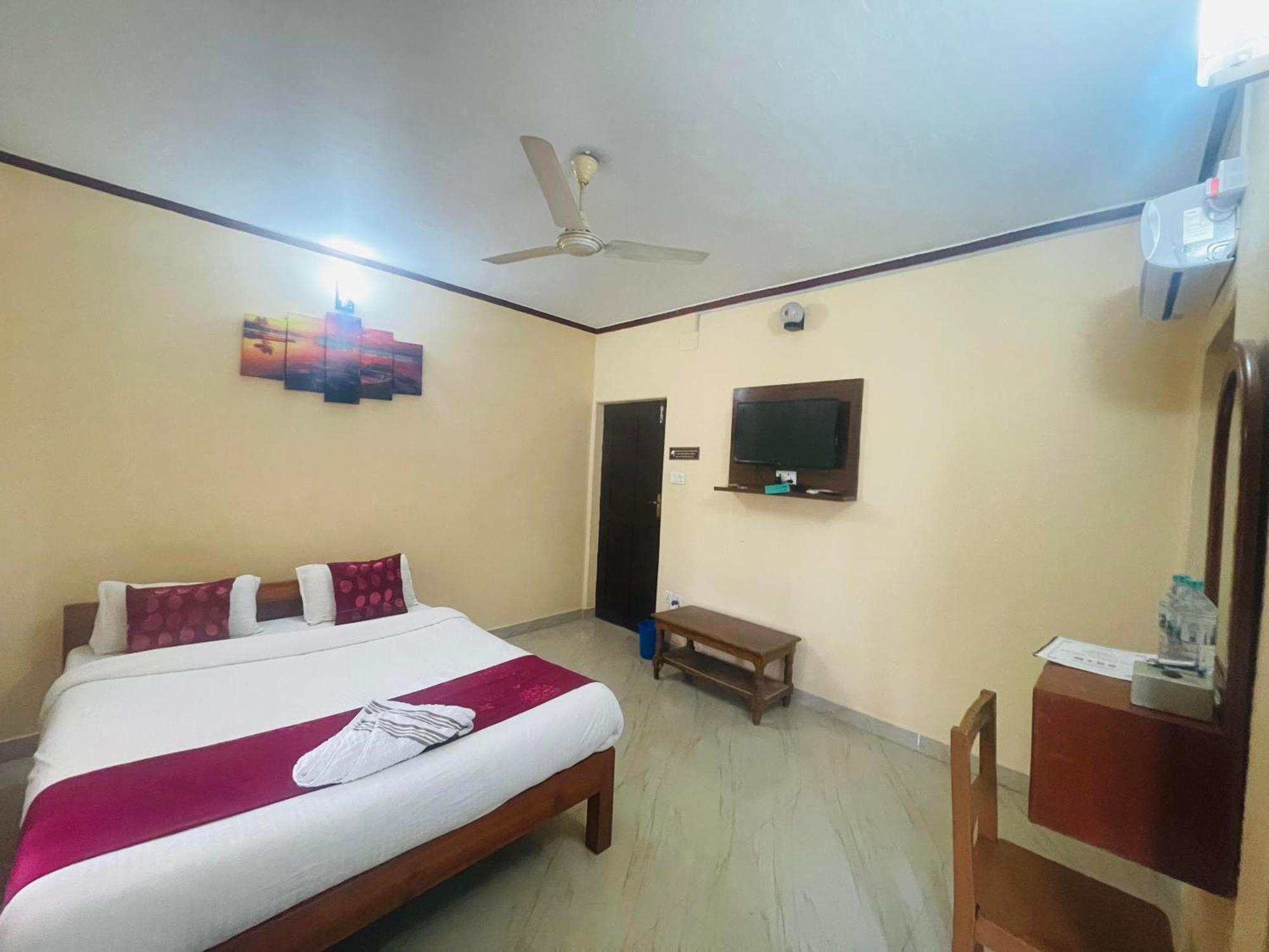 Hotel Peace Ganga Inn Pokhara Luaran gambar